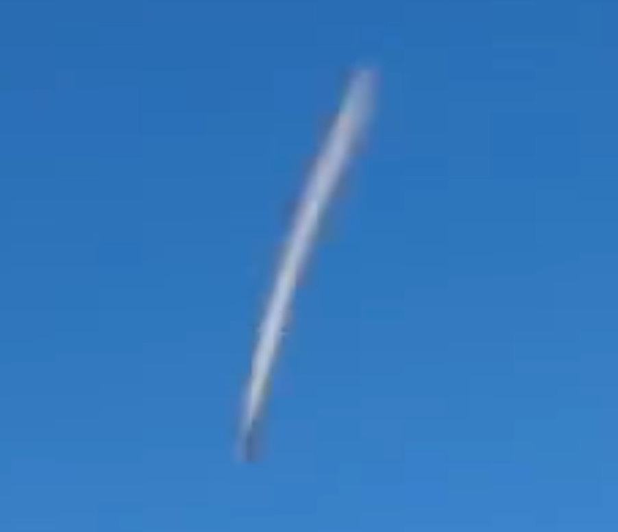 Strange object captured over Malvern Hills, Western England - Reddit
