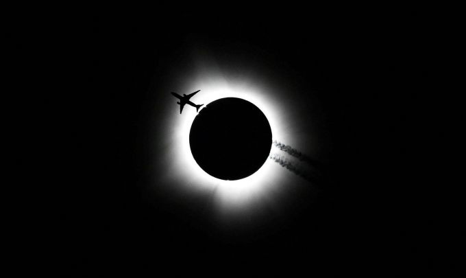 240408195741-27b-eclipse-gallery-2024.jpg