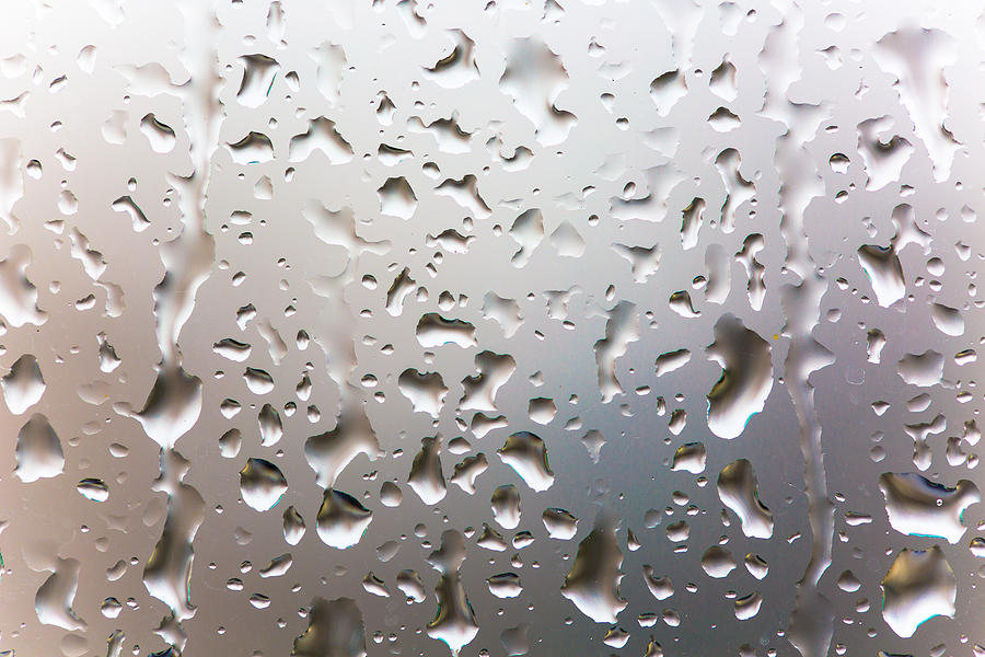 3-water-droplets-on-glass-huseyin-bilgen.jpg