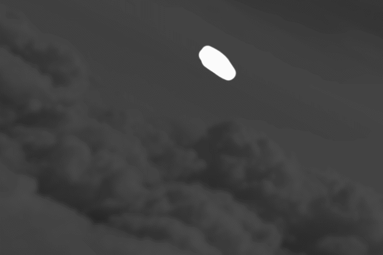 blurred_clouds_w_unsharp_mask_03.gif