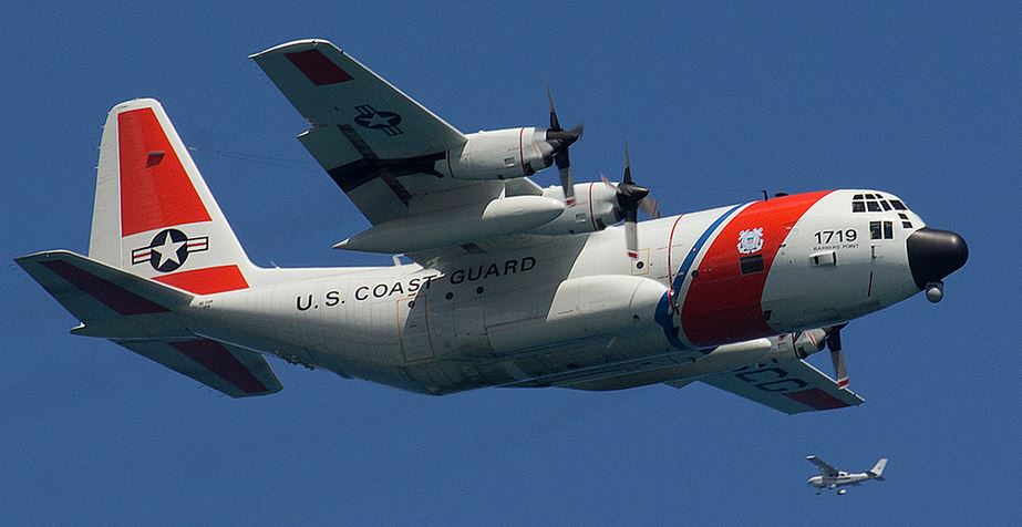 Coast-Guard-C-130H-No-1719-October-2008-Photo-by-Rico-Leffanta.jpg