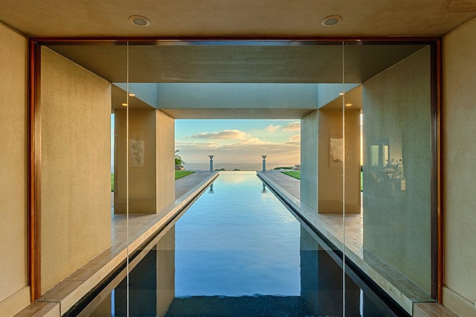 eye level infinity pool.jpg