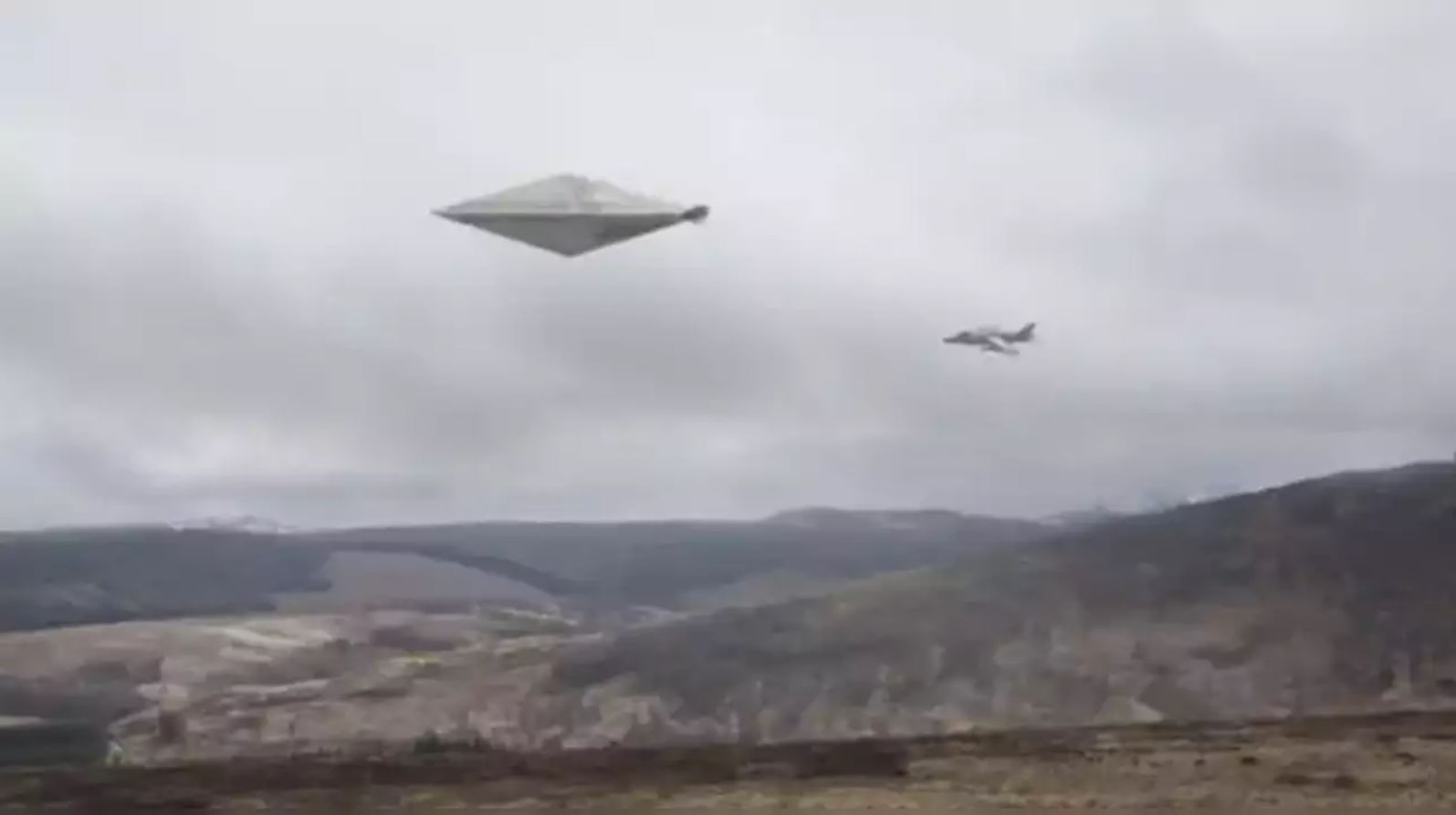 fake version of scotland UFO with jet.JPG