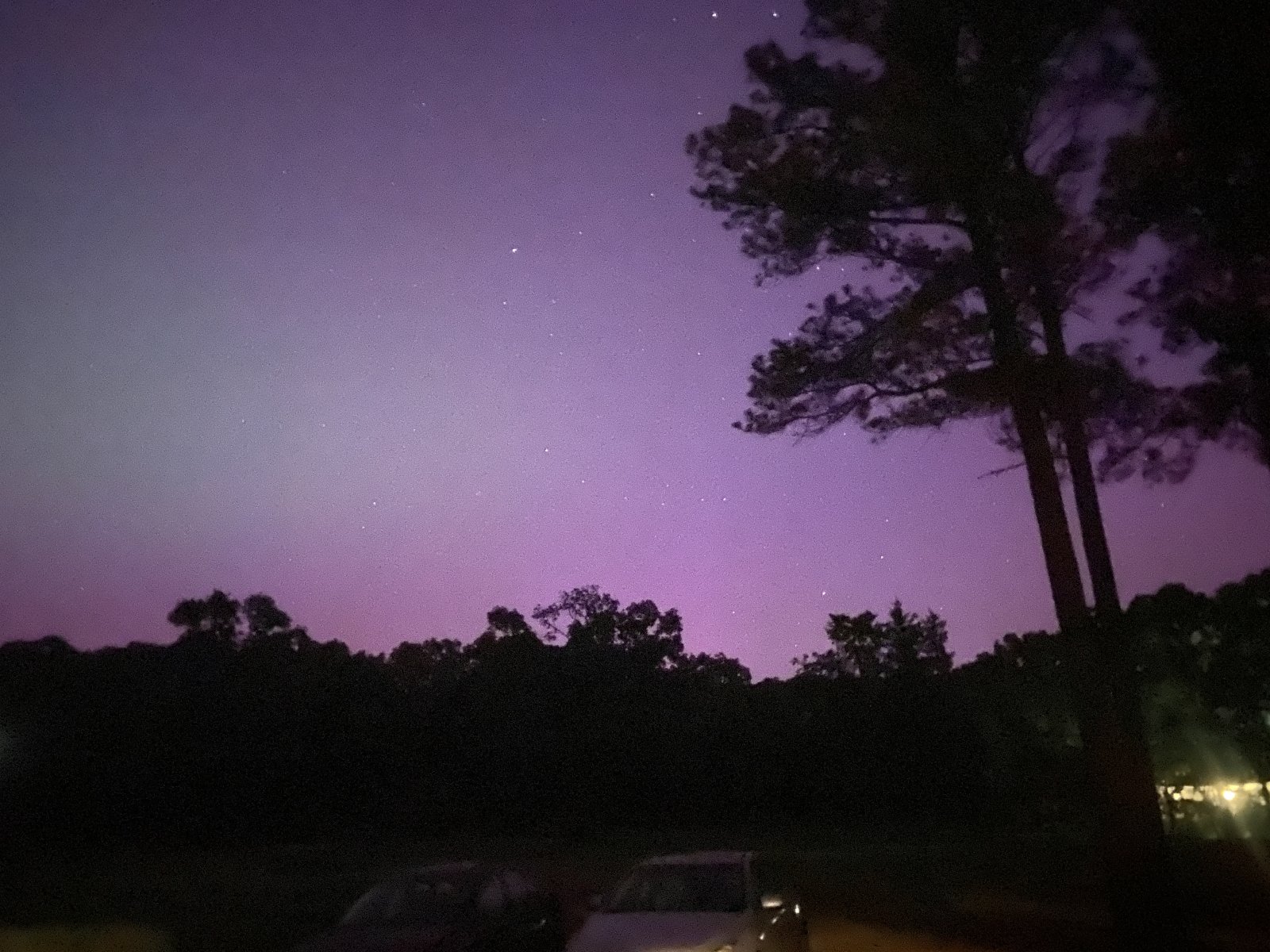 Claim: Cell phones are bad at photographing things in the sky at night (such as UAP)
