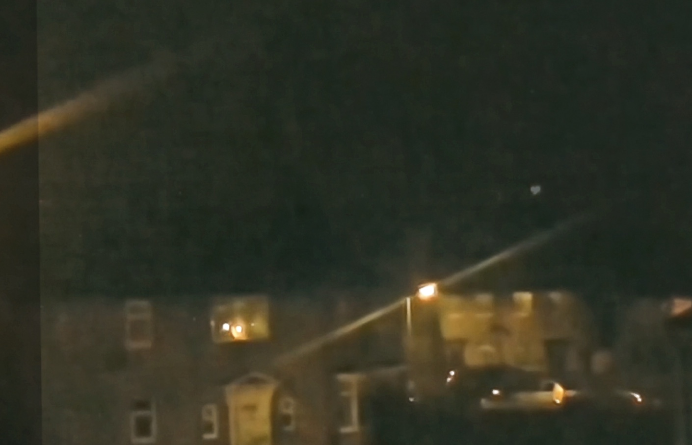 The Denbigh Lights UFO Analysis - Jan 2012 - [Likely sparking powerlines]