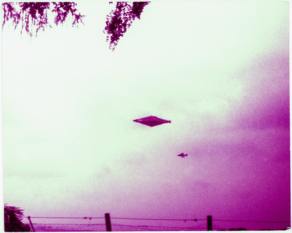 scottish_ufo_scan_print_front_A4 greens.png