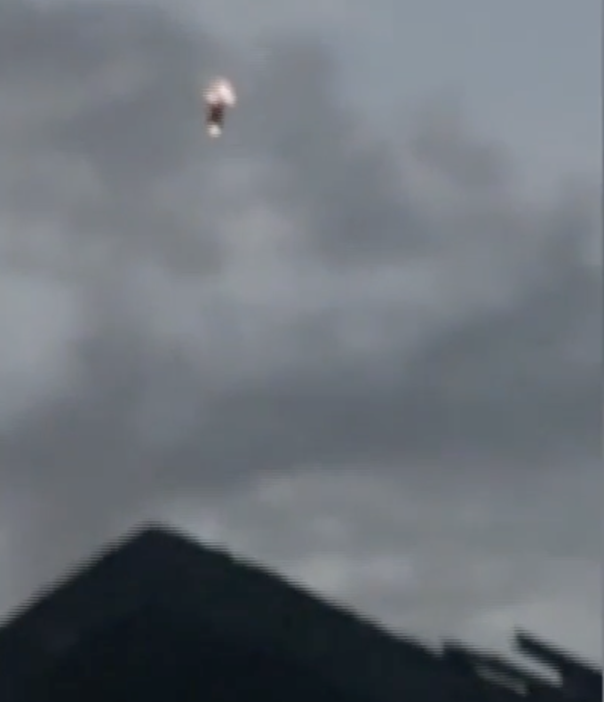 Clear video of object falling in Massachusetts