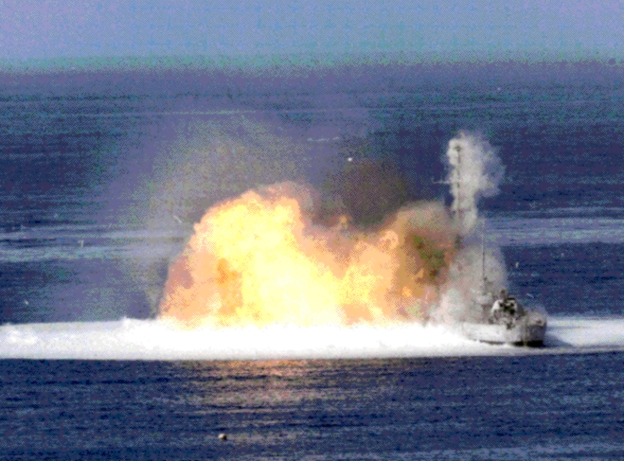USS_McNulty_(DDE-581)_sunk_as_target_with_FAE_1972.jpg