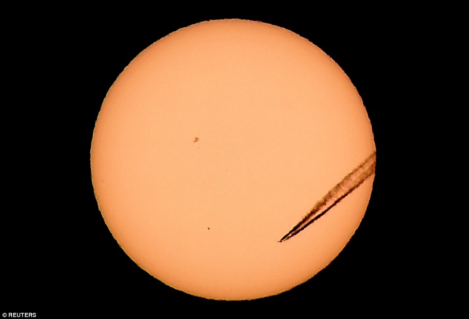 5f12faf5490d0af2c733437c628bf84c.jpg