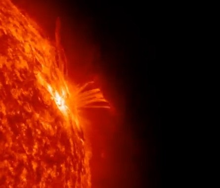 contrailscience.com_skitch_AIA_304__2012_03_13_21_39_08___20127cc26ef449313e9d41cb94fab8722f58.jpg