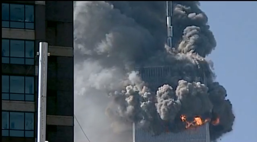 contrailscience.com_skitch_WTC_1_Collapse___Etienne_Sauret___YouTube_20130124_212055.jpg