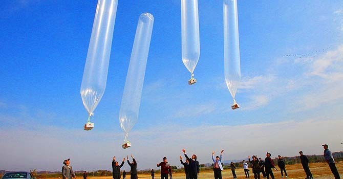 contrailscience.com_skitch_southkorea670_20121029_171327.jpg