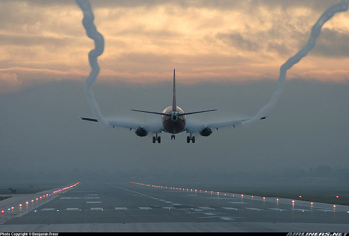 contrailscience.com_wp_content_uploads_aerodynamic_contrail_landing.jpg