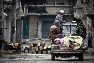 graphics8.nytimes.com_images_2012_12_13_world_middleeast_13syria_13syria_articleInline.jpg