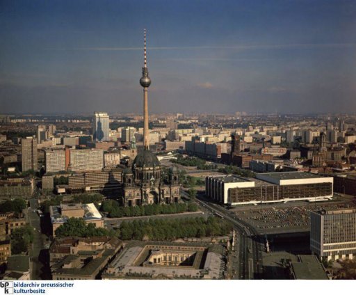 tb8f664_8f12f1_Ostberlin_1987.jpg