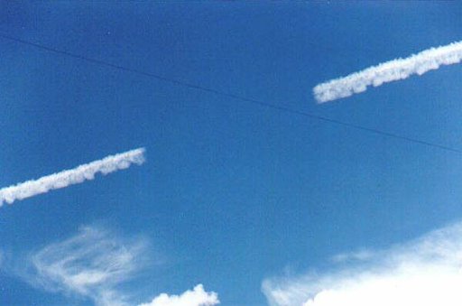 001-0406074700-broken_chemtrail_sharpen.jpg