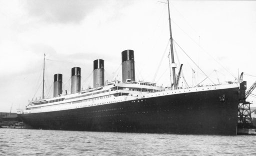 Titanic%u00252Bat%2BSouthampton%2BDock.jpg
