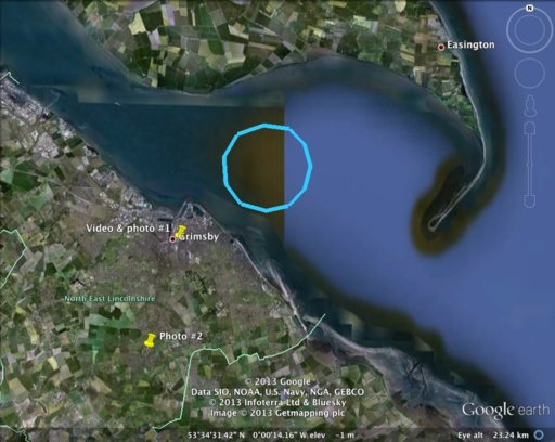 Grimsby contrails.jpg