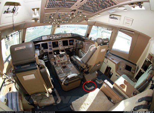 cockpit_seatrails.jpg