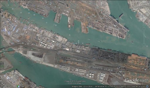 tainjin docks.jpg