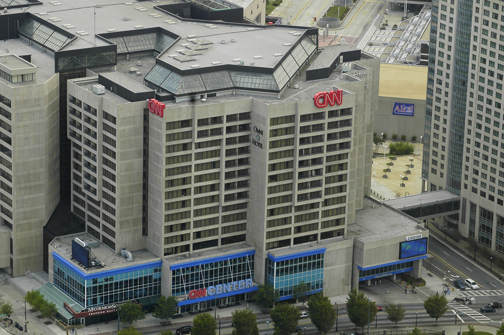 attractions.uptake.com_blog_files_2009_07_cnn_center.jpg
