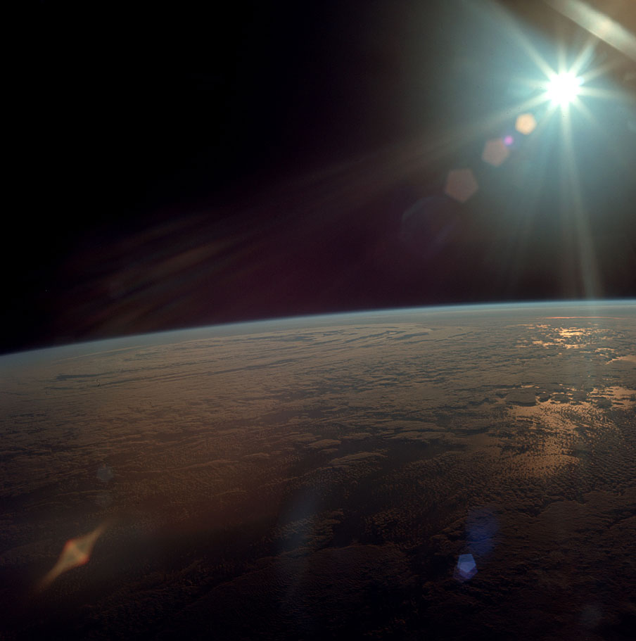 history.nasa.gov_alsj_a11_AS11_36_5293.jpg