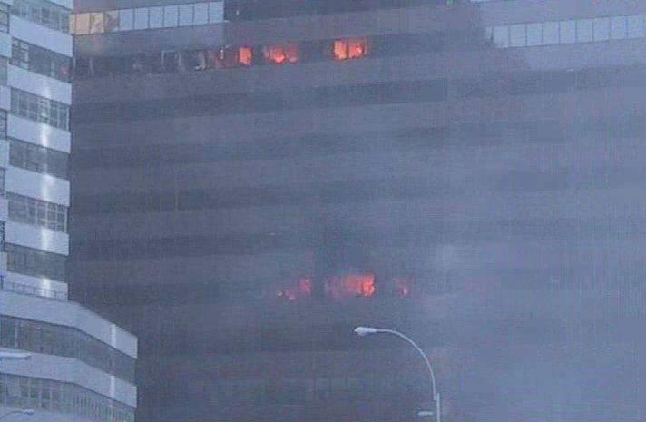 truthalliance.net_Portals_0_Archive_Gallery_26_wtc7_fires_close.jpg