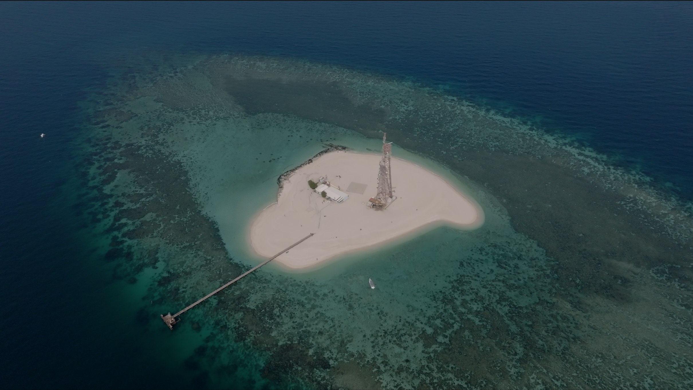 Qaruh_Island.jpg