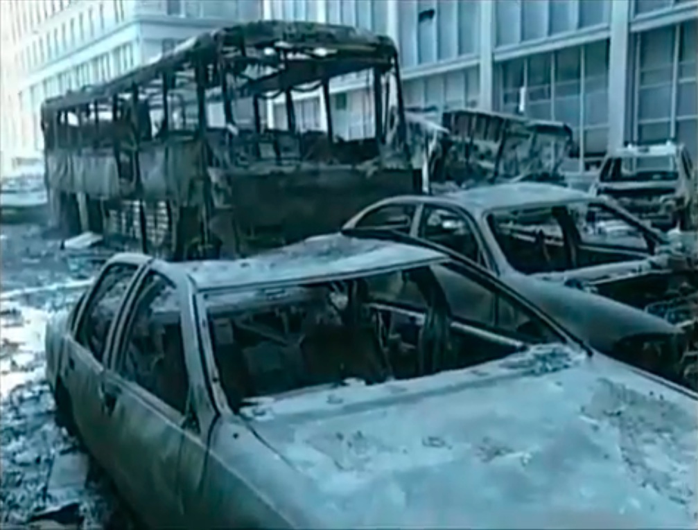 911-WTC_7_-_-Live-_Video_Shots_of_CBS_Reporter_%21_%28RARE_%21%29_Pyroclastic_Cloud_-_Building_on_Fire.mp4-20130504-120202.jpg