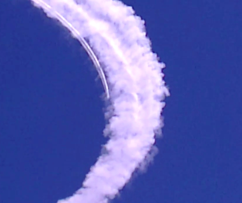 Circular_Chemtrails_over_Adelaide_South_Australia_19th_March_2013..mp4_20131209_105450.jpg__100_RGB8__20131209_105622.jpg
