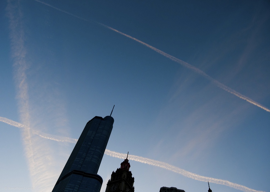 Contrails_Over_Chicago__Flickr__Photo_Sharing_20140410_135755_20140410_135757.jpg