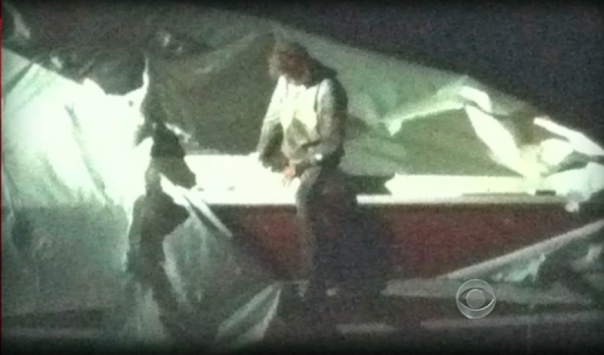 Photo_of_suspect_caught_on_boat_in_backyard_-_CBS_News_Video-20130420-140025.jpg