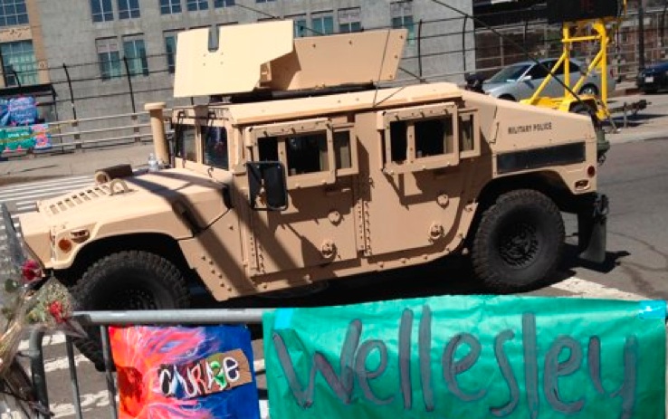 humvee_in_boston_-_Google_Search-20130612-133212.jpg